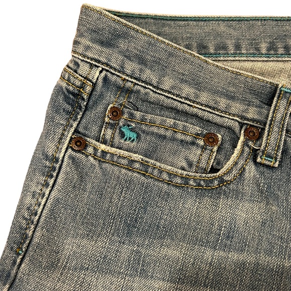 Abercrombie & Fitch Cuffed Crop Jeans 8 - Picture 3 of 10